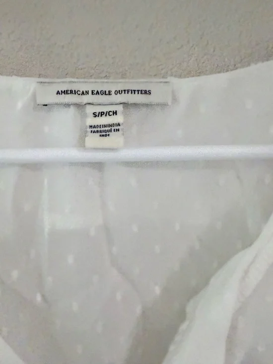 American Eagle White Blouse - Picture 2 of 3